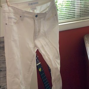 Levi’s white jeans